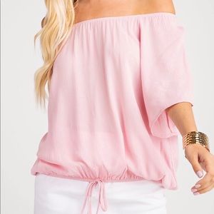 NWT! Off the shoulder light pink blouse 💁🏼♀️